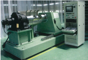 Testing machine for intermediate shaft torsion